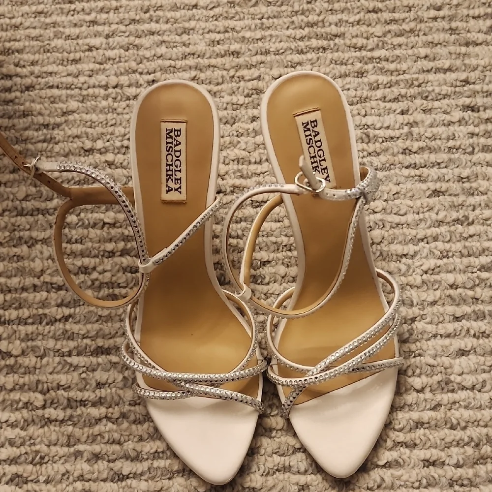 BADGLEY MISCHKA Julietta 85MM  Rhinestones Embellished Sandals 9